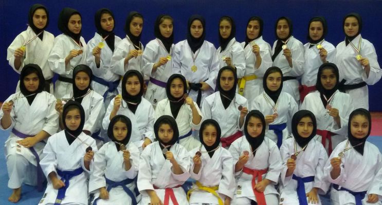 کاراته بانوان ماهشهر در کشور